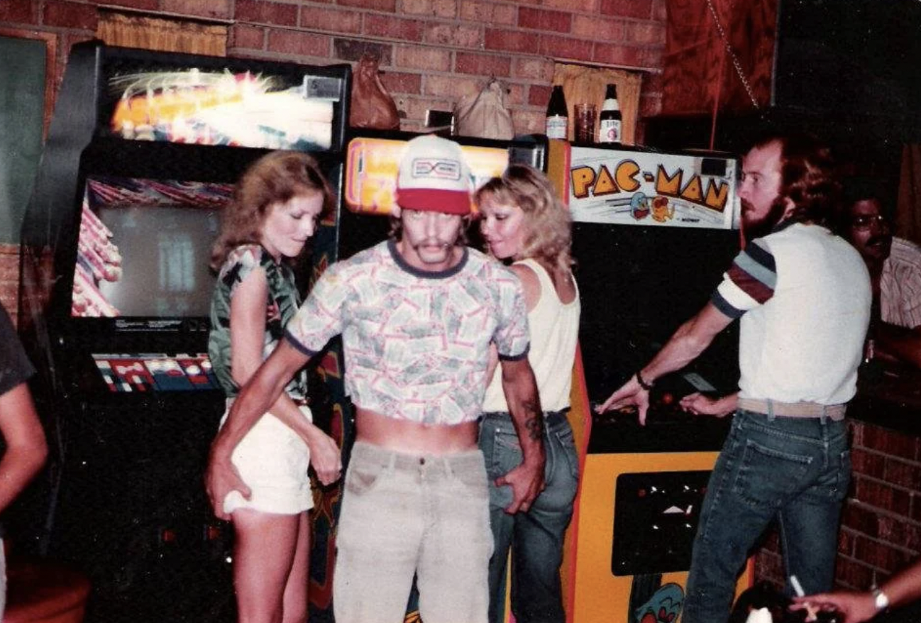 80s arcade girls - PacMan